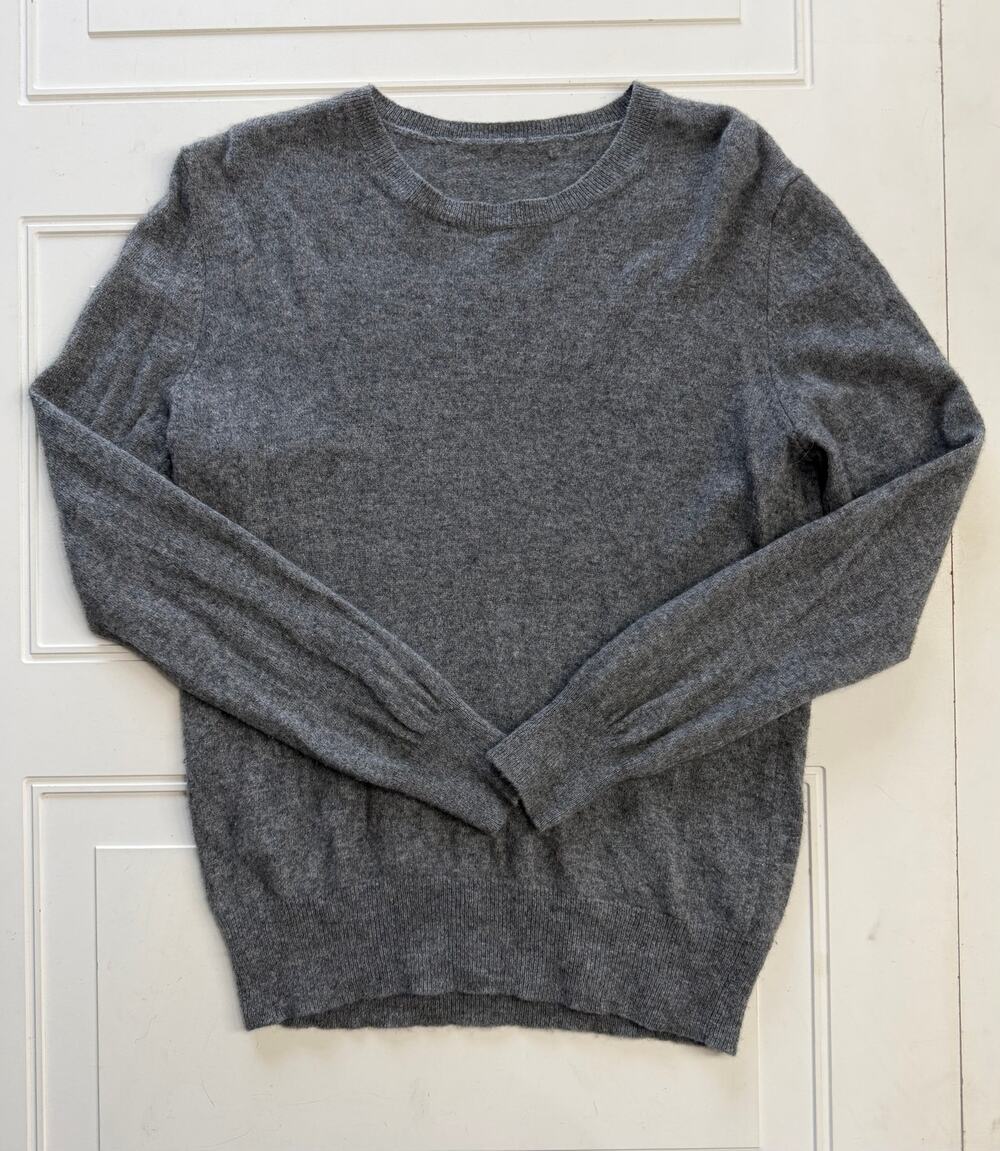 Unbranded Mens Sz M 100% Cashmere Gray Crewneck Super Soft Sweater Comfy